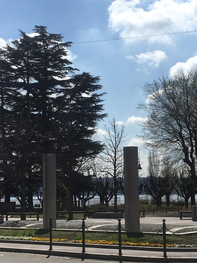 Garibaldi 1 Villa Angera Eksteriør billede